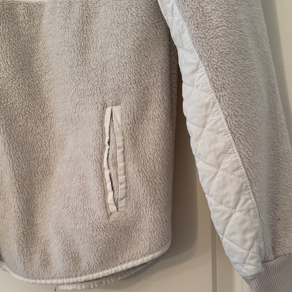 Abercrombie & Fitch Quilted Cowl Neck Sweater in Cream and White - Picture 3 of 3